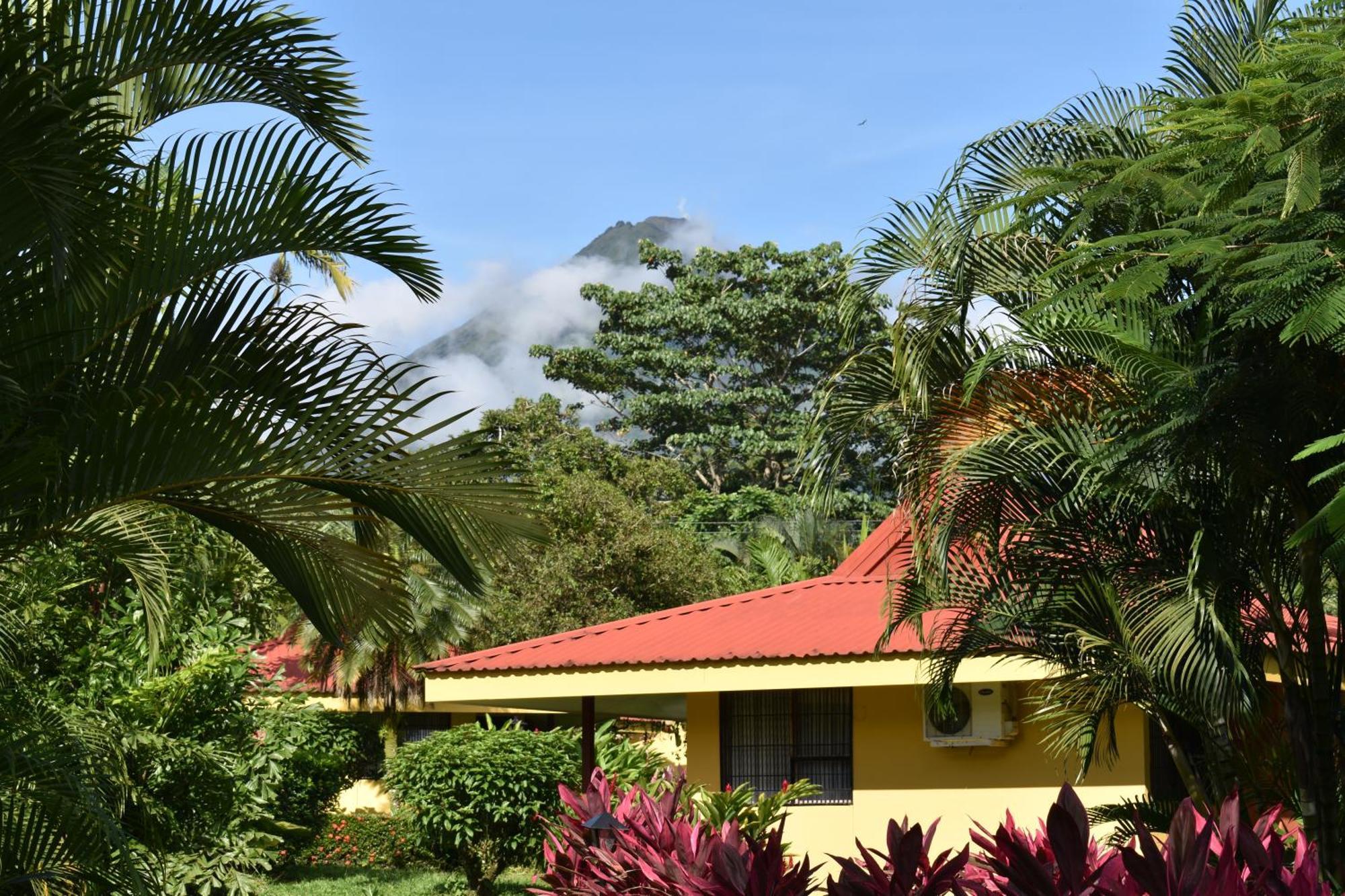 Hotel Arenal Country Inn La Fortuna Exterior photo